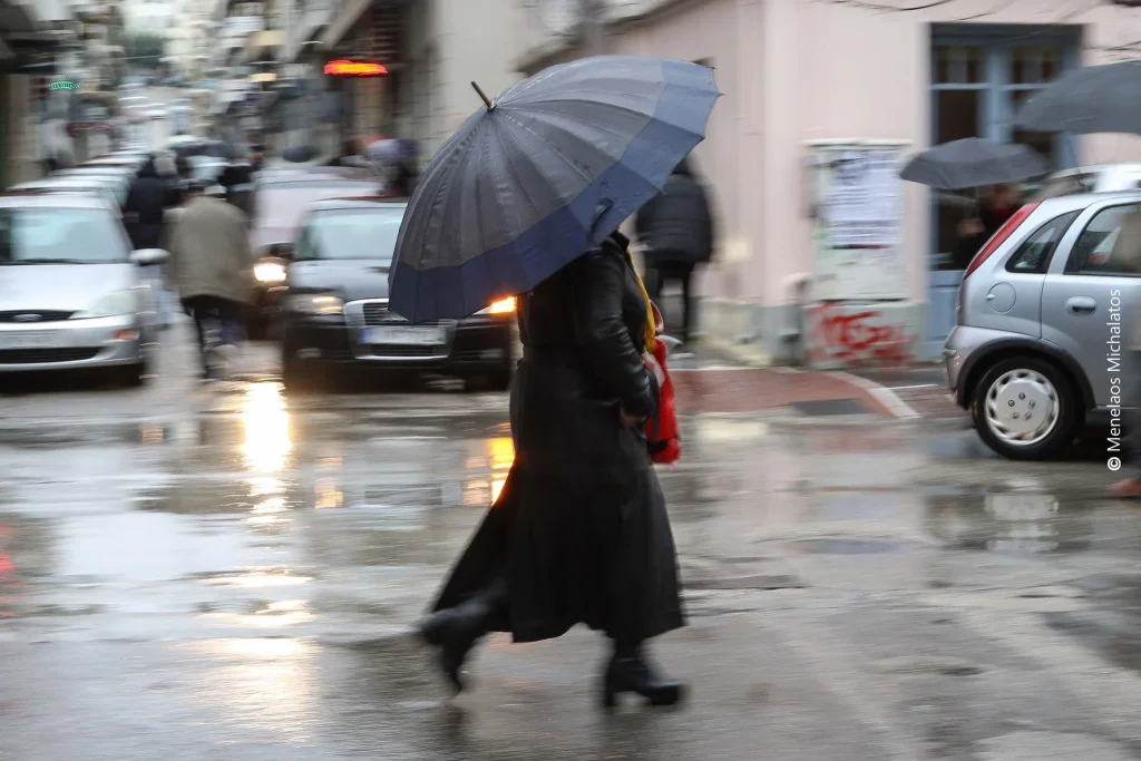 Καιρός: Βροχές, καταιγίδες και δυνατοί άνεμοι σήμερα – Αναλυτική πρόγνωση
