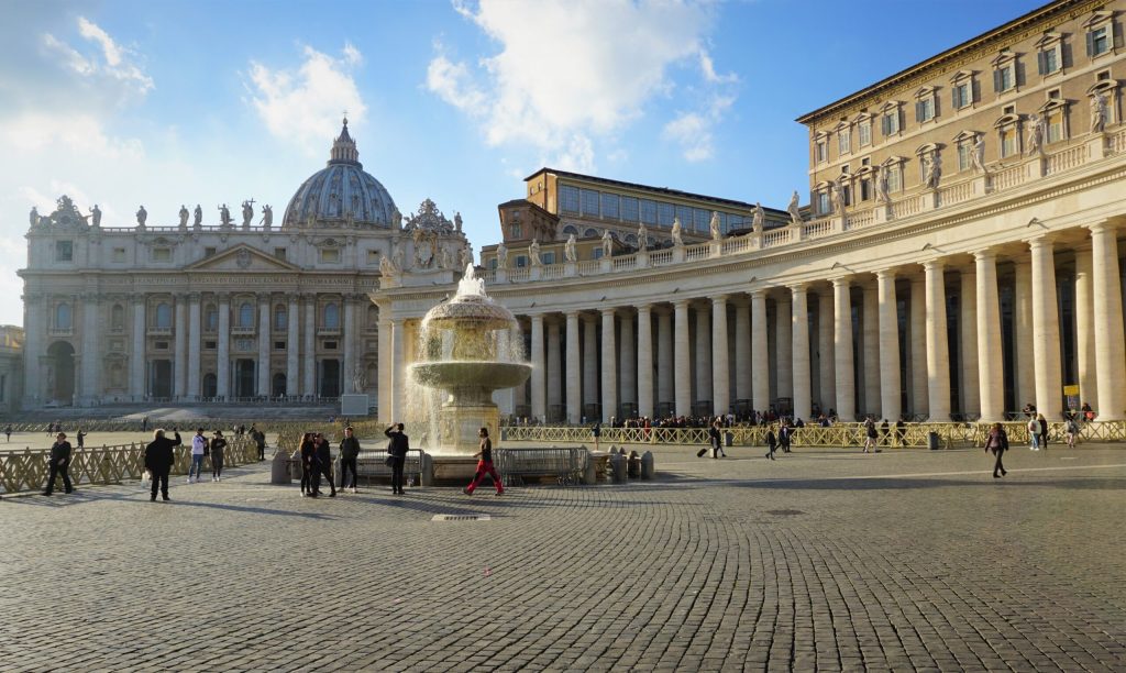 Βατικανό: Η Αγία Έδρα ανακοίνωσε έρευνα σε βάρος Γάλλου καρδιναλίου για σεξουαλική κακοποίηση ανήλικης