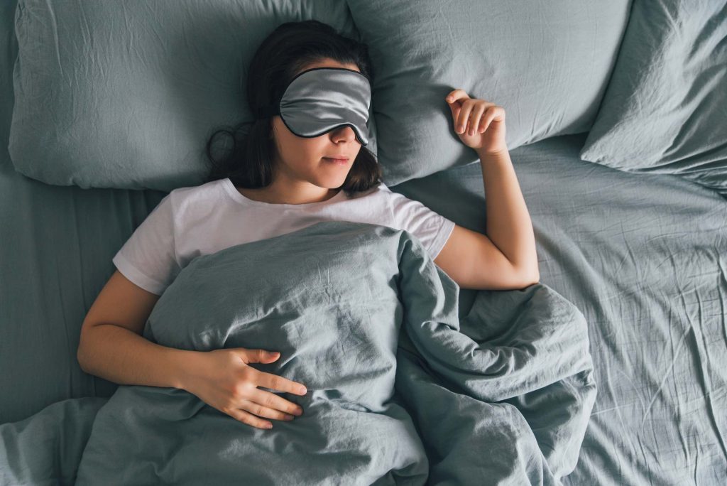 Εάν ξυπνάτε κουρασμένοι ίσως φταίει η πλευρά από την οποία κοιμάστε
