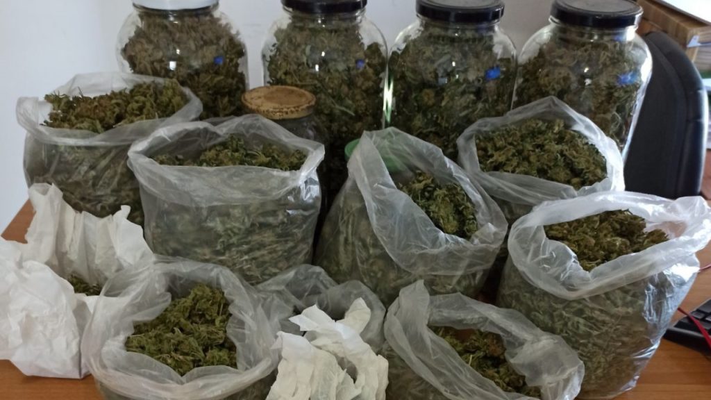 Δράμα: Συνελήφθη άνδρας που έκρυβε δυο κιλά κάνναβης στο ποιμνιοστάσιό του