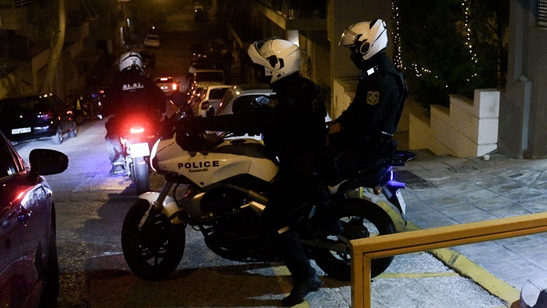 Θεσσαλονίκη: Καταδίωξη και σύλληψη 25χρονου για παράνομη μεταφορά αλλοδαπών