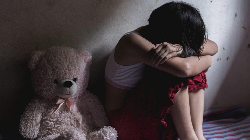 Βιασμός στον Κολωνό: Επιμένει στην αθωότητά της η μητέρα της 12χρονης