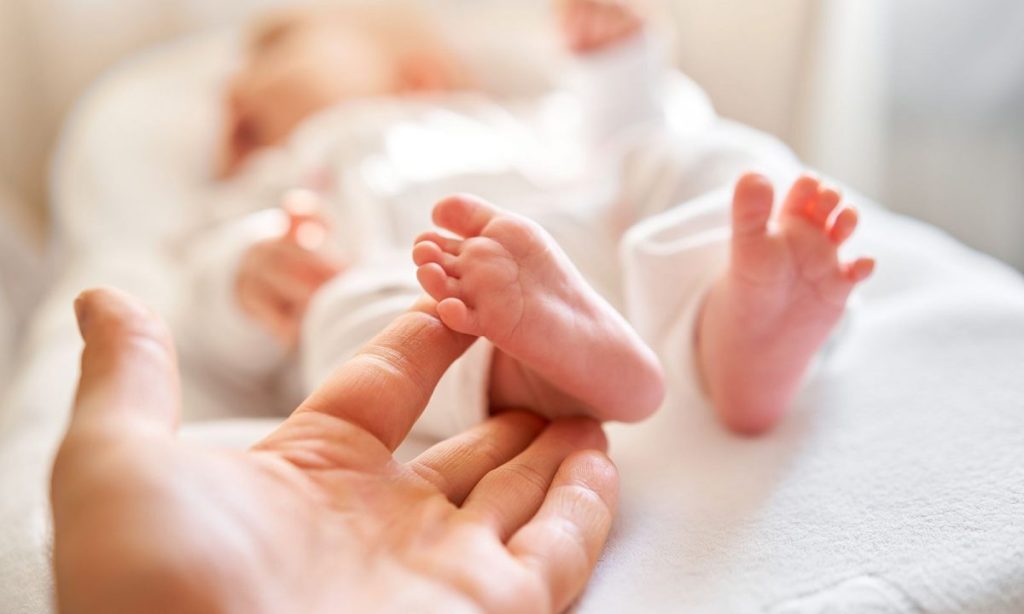 Ποια είναι τα αντανακλαστικά του μωρού και τι σημαίνουν;