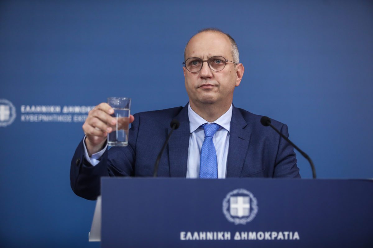 Κυβερνητικός εκπρόσωπος Γ.Οικονόμου: «Δεν ξέρουμε αν η ΕΥΠ παρακολουθεί υπουργούς»!