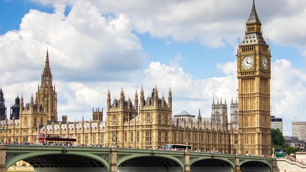 Λονδίνο: Ήχησε ξανά το Big Ben μετά από 5 χρόνια «σιωπής» (βίντεο)