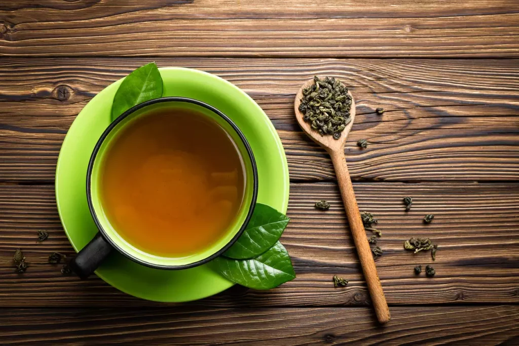 Οι κατεχίνες στο πράσινο τσάι και η ρεσβερατρόλη στο κρασί μειώνουν τις πλάκες Αλτσχάιμερ
