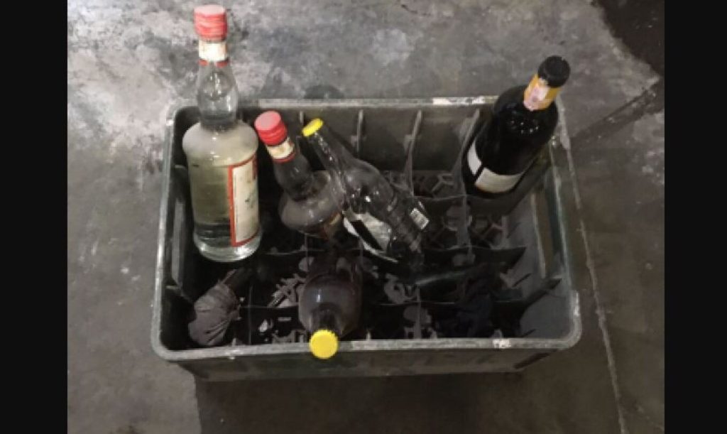 Εξάρχεια: Η ΕΛΑΣ ξετρύπωσε υλικά για μολότοφ σε εγκαταλελειμμένο κτίριο (φωτό)