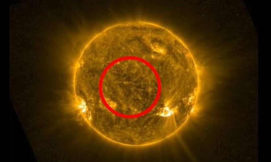 Ένα «φίδι» μέσα στον Ήλιο – Το εντυπωσιακό φαινόμενο που κατέγραψε δορυφόρος (βίντεο)