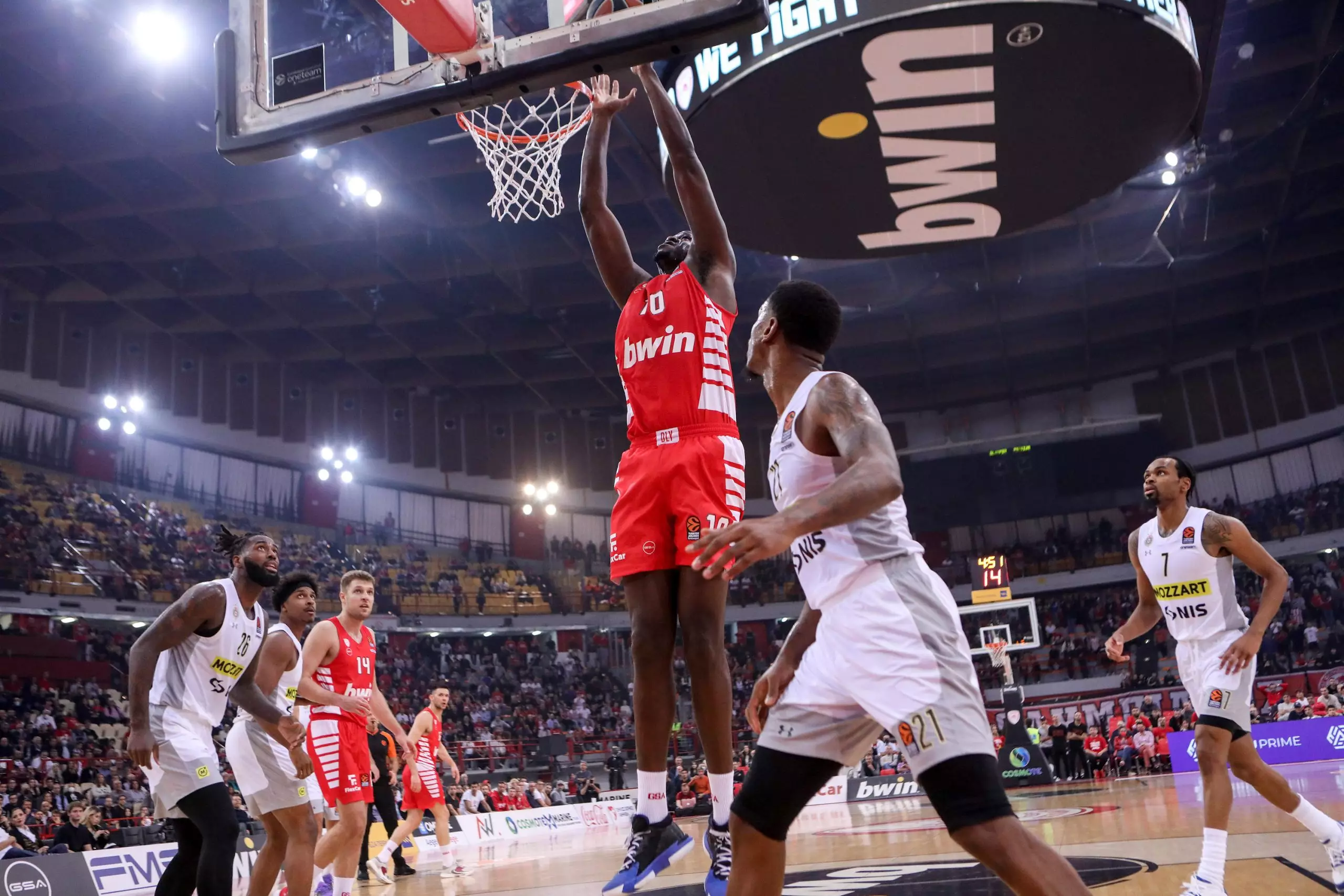 Μπάγερν Μονάχου – Ολυμπιακός 71-82: Διπλό με υπογραφή του Σάσα Βεζένκοφ