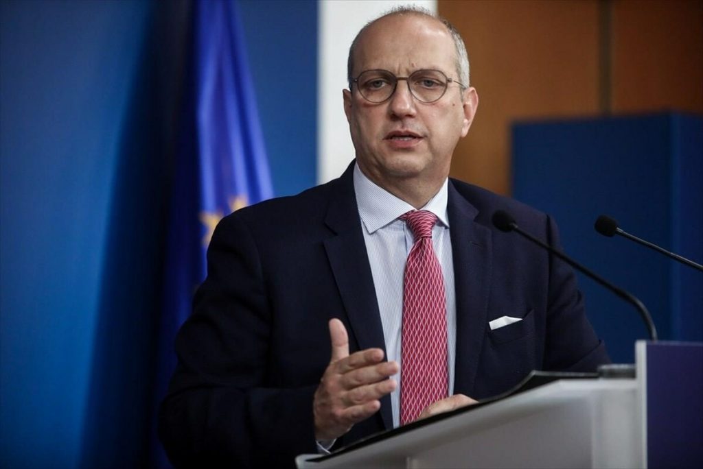 Γ.Οικονόμου: «Όσοι ακούνε φωνές για παραίτηση Μητσοτάκη είναι επιπέδου Ζαν Ντ’ Αρκ» – Μάλλον δεν ακούει καλά ο υπουργός