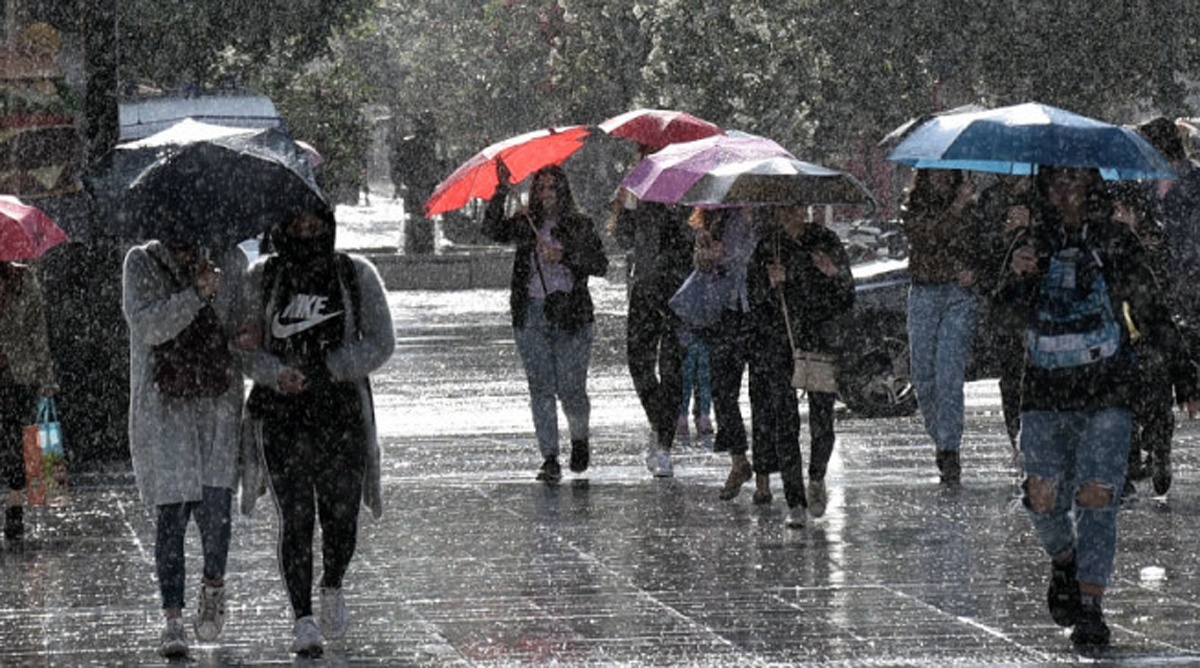 Καιρός: «Έρχονται» ισχυρές καταιγίδες τις επόμενες ώρες – Ποιες περιοχές θα «χτυπήσει» η κακοκαιρία (χάρτης)