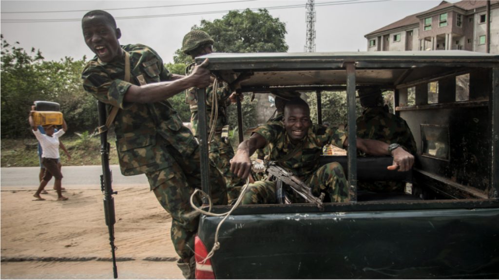 Νιγηρία: Στρατιώτης σκότωσε εργαζόμενο σε ΜΚΟ και συνάδελφό του πριν «εξουδετερωθεί»