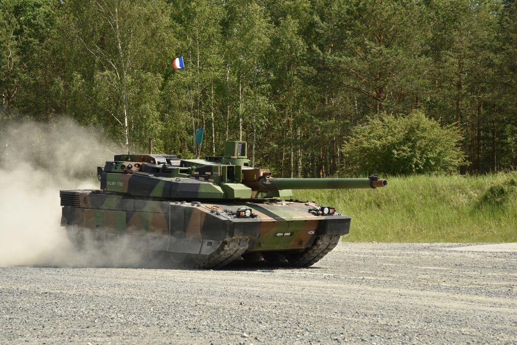 Γαλλία: Στέλνει  άρματα μάχης  Leclerc σε Ρουμανία και Rafale σε Λιθουανία