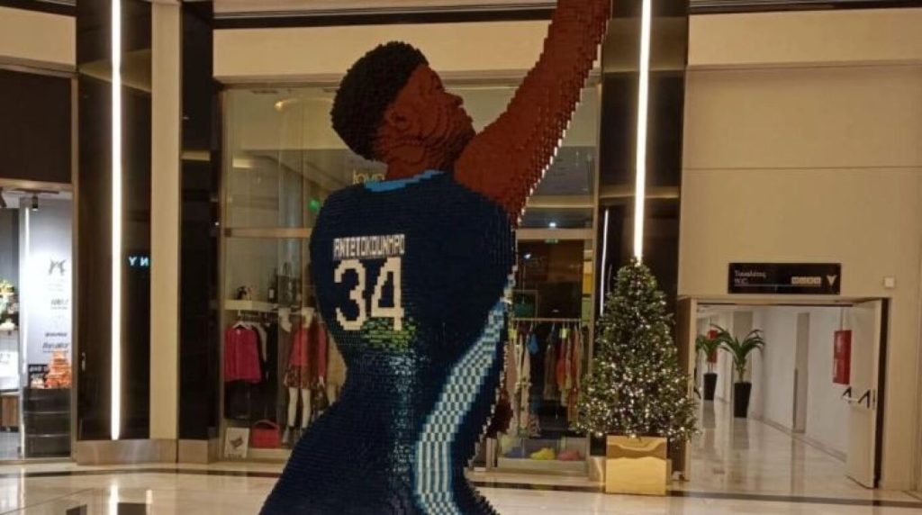 Ο Γιάννης Αντετοκούνμπο έγινε… Lego – Χρειάστηκαν 180 ώρες και 34.852 τουβλάκια (βίντεο)