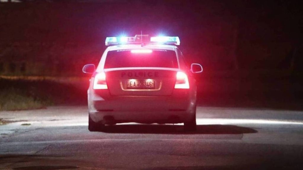 Τραγωδία στην Άρτα: Σκότωσε τον αδερφό του στην αυλή του σπιτιού μετά από καυγά