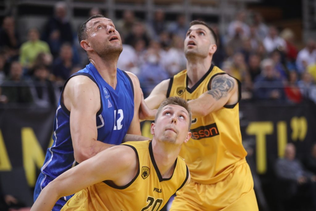 Basket League: «Περίπατος» της ΑΕΚ κόντρα στον Ιωνικό (92-77) – Ρίγη συγκίνησης για τον Στέφαν Γέλοβατς