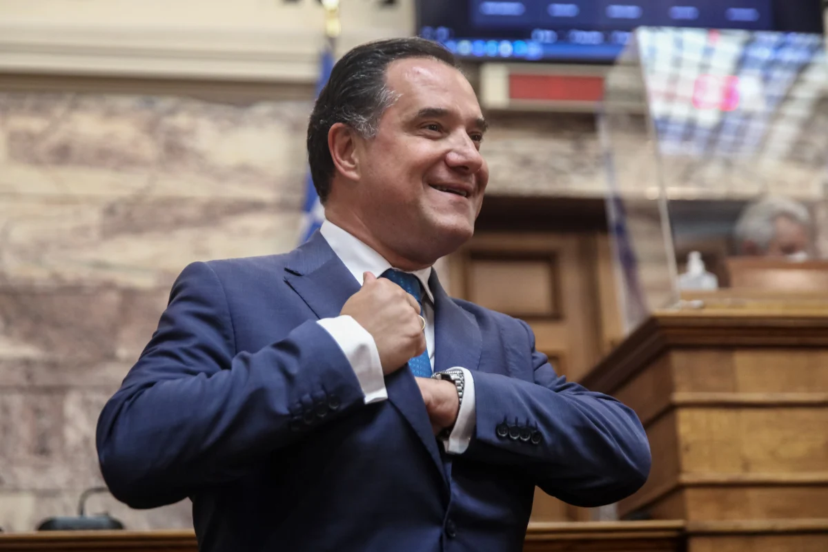 Βρήκε δουλειά με τα «καλάθια» ο Άδωνις: Μετά το «καλάθι της νοικοκυράς» φέρνει το… «εορταστικό καλάθι»!