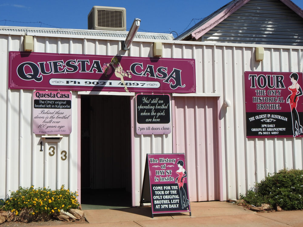 Questa Casa: Αυτός είναι ο παλιότερος οίκος ανοχής και… λειτουργεί ακόμα (βίντεο-φωτο)