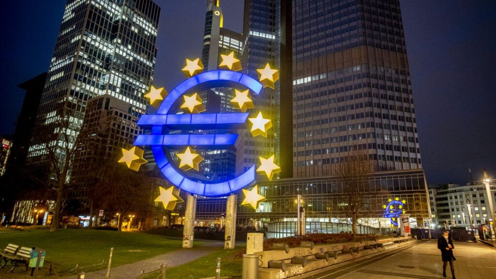 ΕΚΤ: Η εκτίναξη του πληθωρισμού και των επιτοκίων στην Ευρωζώνη θα οδηγήσει σε αύξηση των «κόκκινων» δανείων