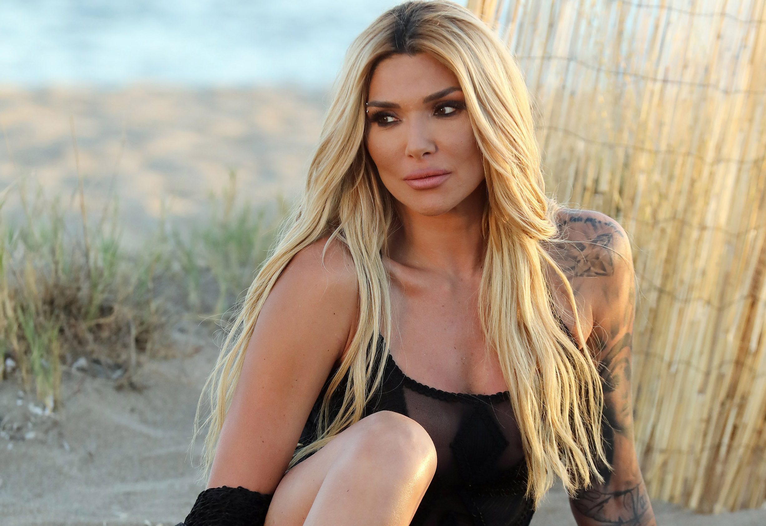 «Αναστατώνει» κόσμο η Αγγελική Ηλιάδη: Λικνίζεται και «ρίχνει» το Instagram με τον «καυτό» χορό της (φωτό)