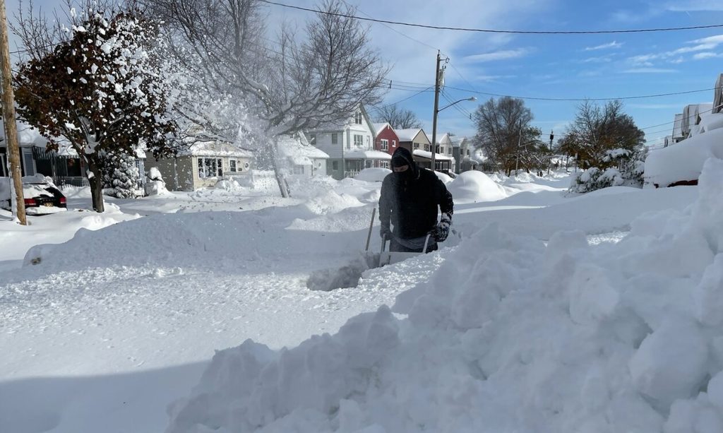 ΗΠΑ: Πρωτοφανής χιονοθύελλα σαρώνει την Νέα Υόρκη