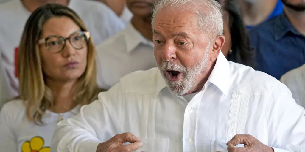 Βραζιλία: Βγήκε από το νοσοκομείο ο Λ.Λούλα – Χειρουργήθηκε στις φωνητικές χορδές