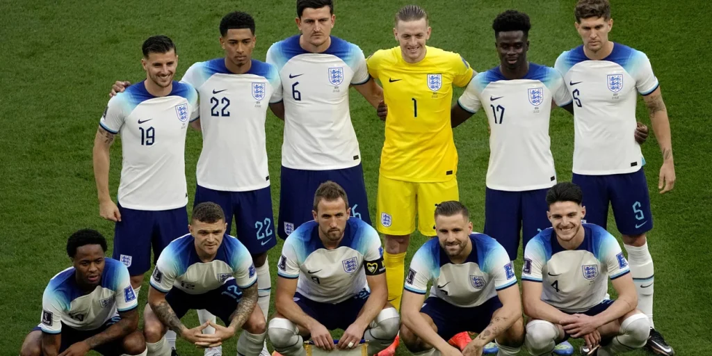 Μουντιάλ: Παίκτης της Αγγλίας τα… μπέρδεψε στον Εθνικό Ύμνο – «Ανέστησε» τη βασίλισσα Ελισάβετ (βίντεο)