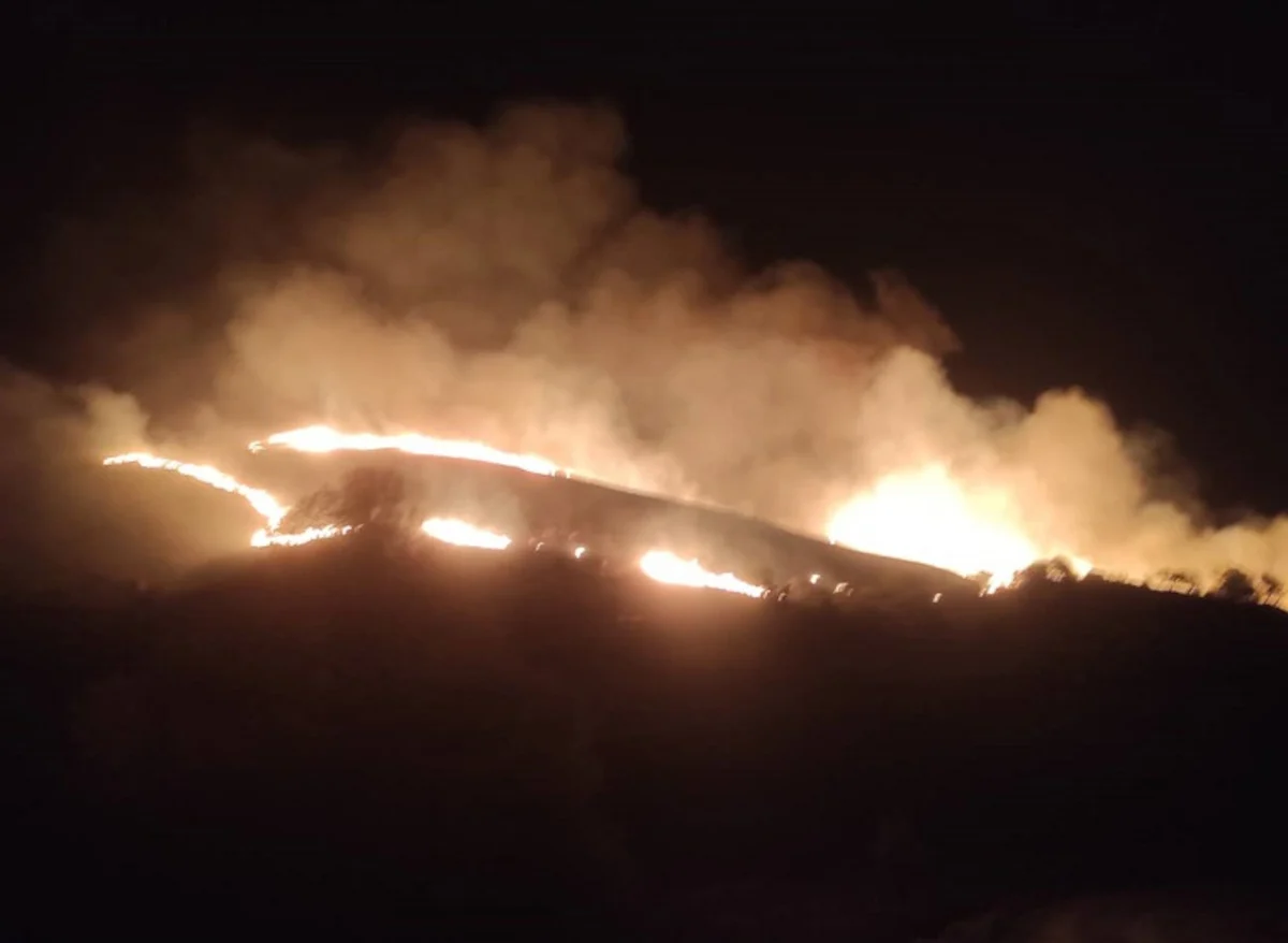 Μεγάλη φωτιά τώρα στη Λήμνο – Μαίνεται σε 3 μέτωπα (φωτό-βίντεο)