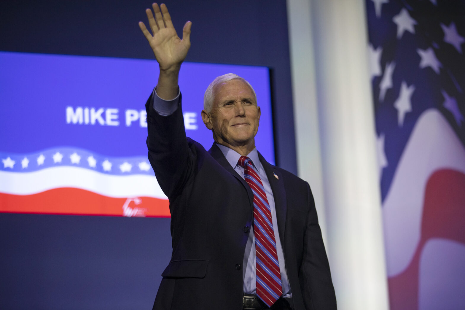 Μάικ Πενς: Το αμερικανικό υπουργείο Δικαιοσύνης επιδιώκει την κλήτευση του