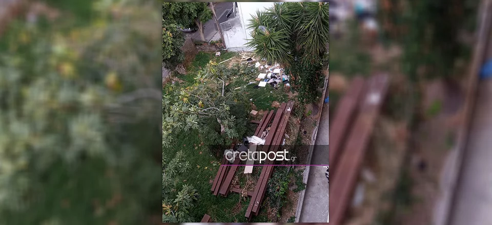Κρήτη: Σε παροξυσμό 27χρονος –  Πετούσε συσκευές από το μπαλκόνι και κατέστρεψε την είσοδο της πολυκατοικίας (φωτο)