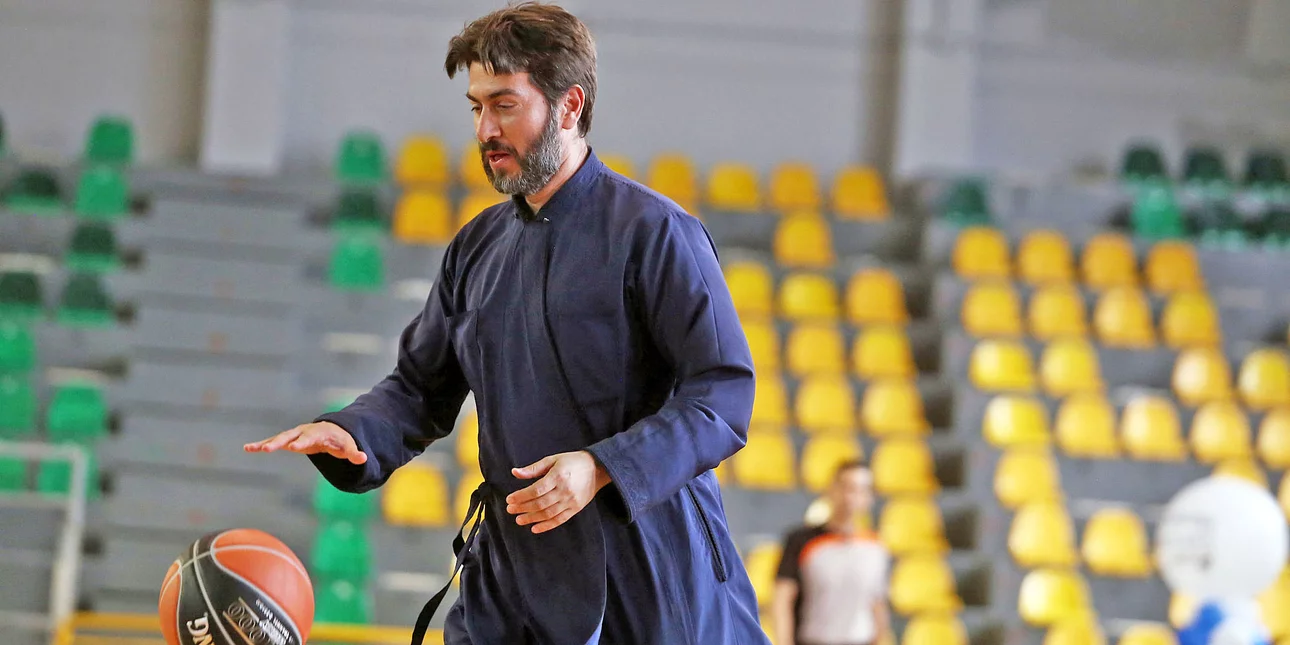 Στο όνομα της πρεσβυτέρας και της 86χρονης μητέρας του π.Αντώνιου η ΜΚΟ «Κιβωτός του Κόσμου»