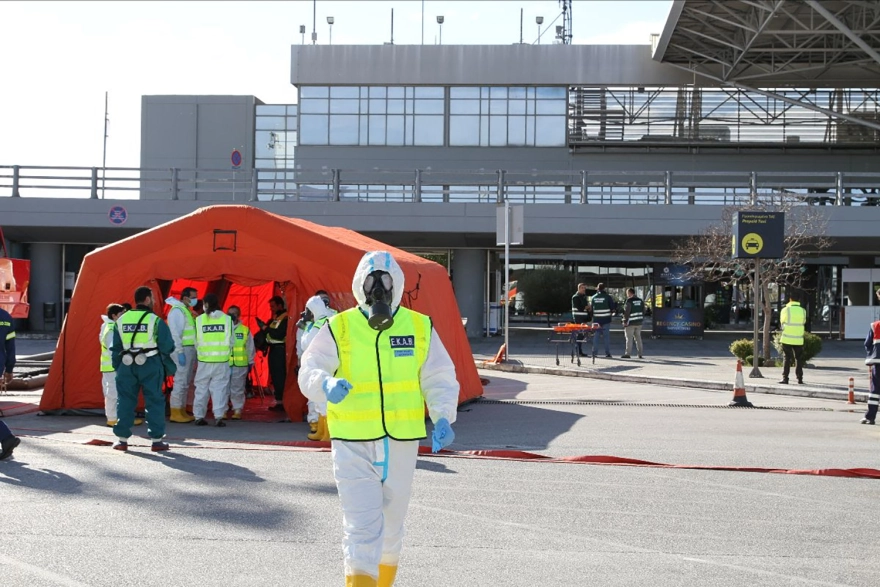 Δείτε εικόνες από την άσκηση για απειλή «βρώμικης βόμβας» με ομηρία στο αεροδρόμιο Θεσσαλονίκης