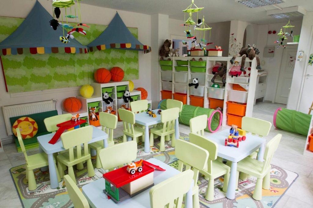 Συνελήφθη βρεφονηπιοκόμος στη Θεσσαλονίκη – Κατηγορείται για ξυλοδαρμούς παιδιών