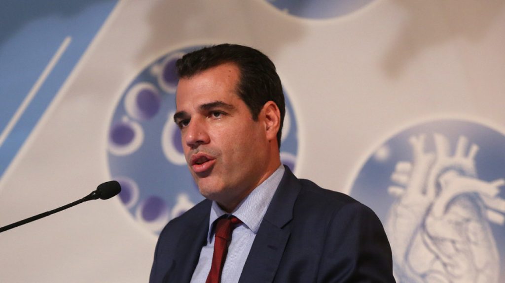 Ο Θ.Πλεύρης προσπαθεί «να φρενάρει» την απόφαση του ΣτΕ για τους ανεμβολίαστους υγειονομικούς: «Περιμένω την δημοσίευση»