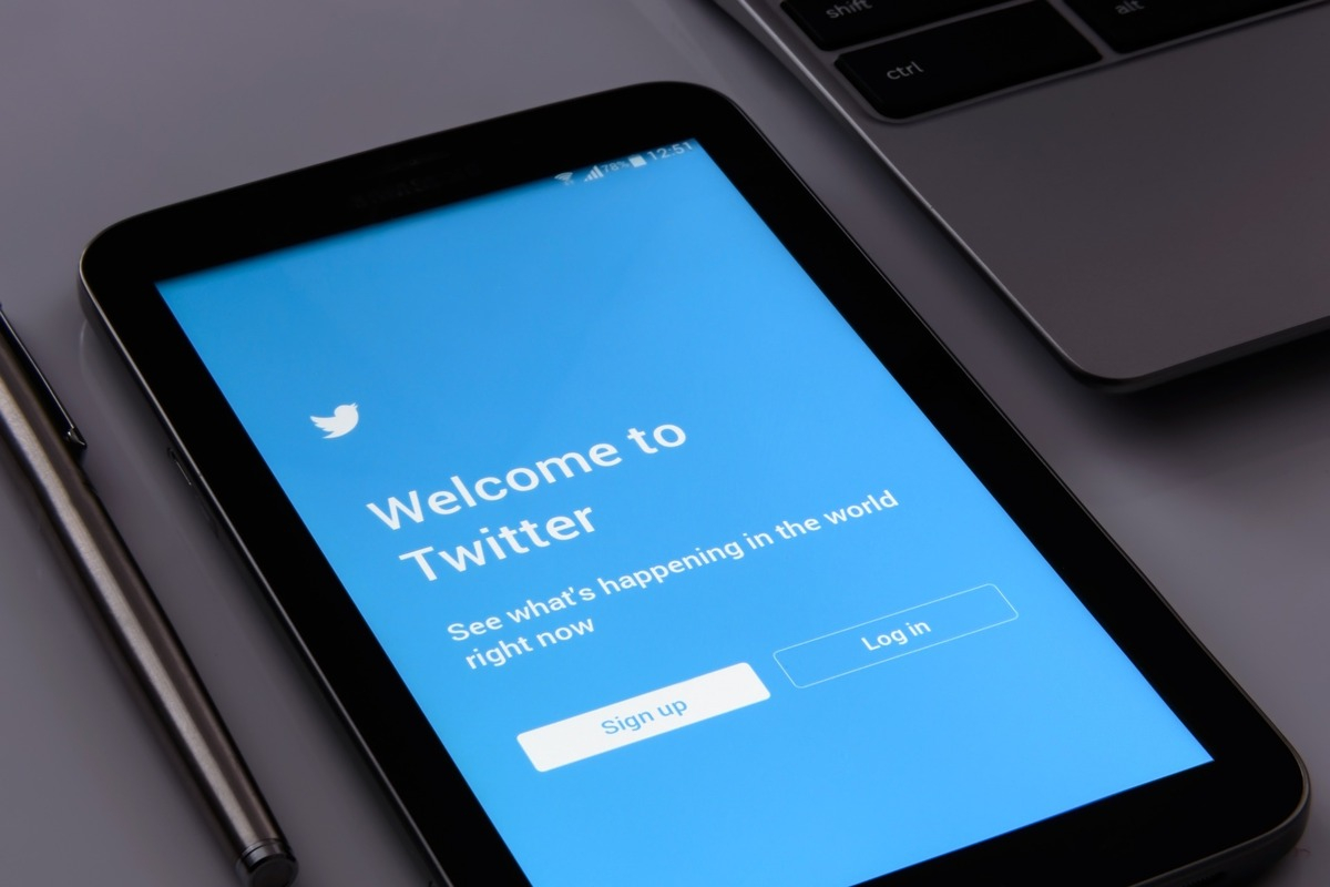 Twitter: Με μπλε, χρυσό και γκρι «τικ» η «επαλήθευση» λογαριασμών – Τι ανακοίνωσε ο Έλον Μάσκ
