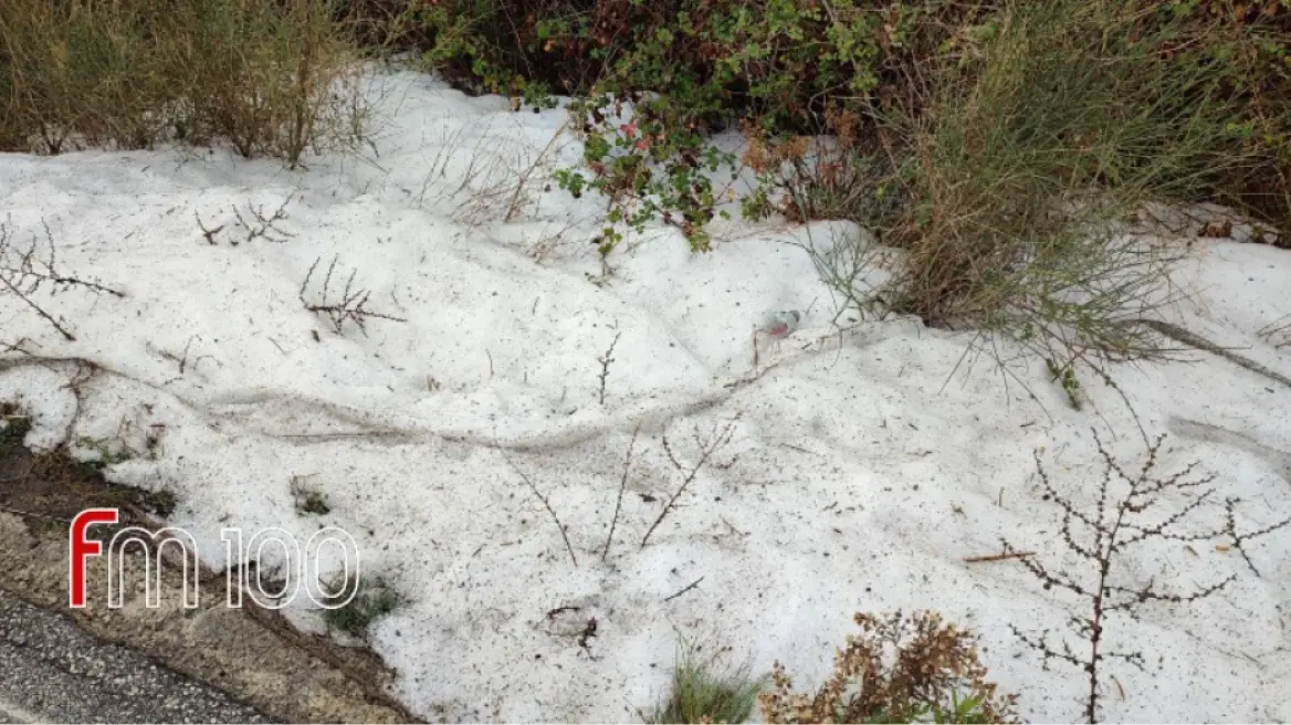 Η κακοκαιρία «χτύπησε» τη Λήμνο – Το «έστρωσε» με χαλάζι (βίντεο-φωτο)