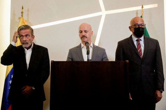 Βενεζουέλα: Η κυβέρνηση αναγγέλλει συμφωνία με την αντιπολίτευση για την κάλυψη «κοινωνικών αναγκών»