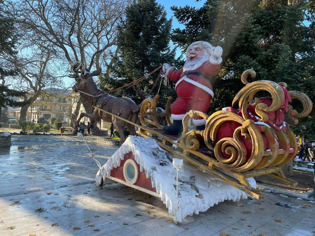 Οι πέντε ιδανικοί προορισμοί στην Ελλάδα για να περάσεις τα Χριστούγεννα