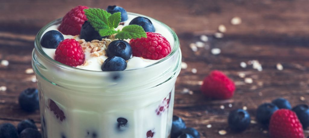 Γιαούρτι: Πόσο βάρος μπορείτε να χάσετε τρώγοντας τρία την ημέρα