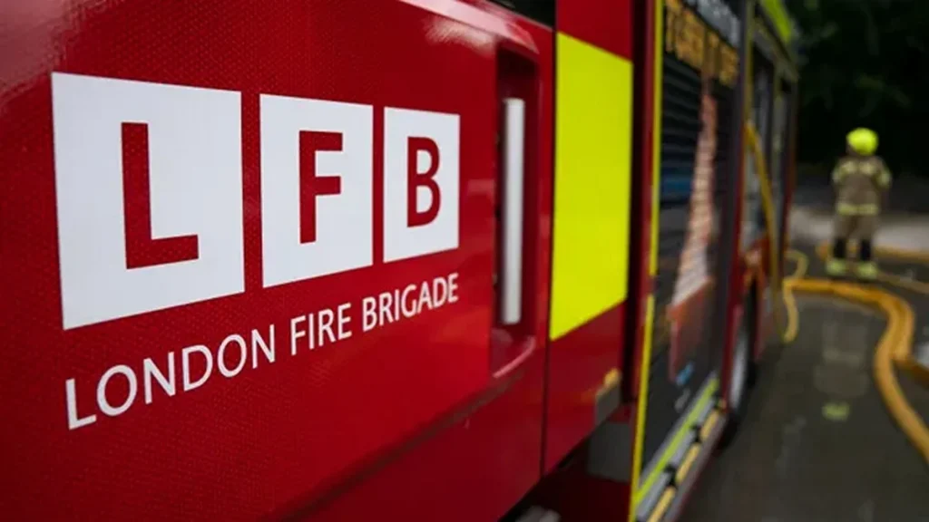 Βρετανία: Η Πυροσβεστική του Λονδίνου κατηγορείται για σεξιστική και ρατσιστική συμπεριφορά