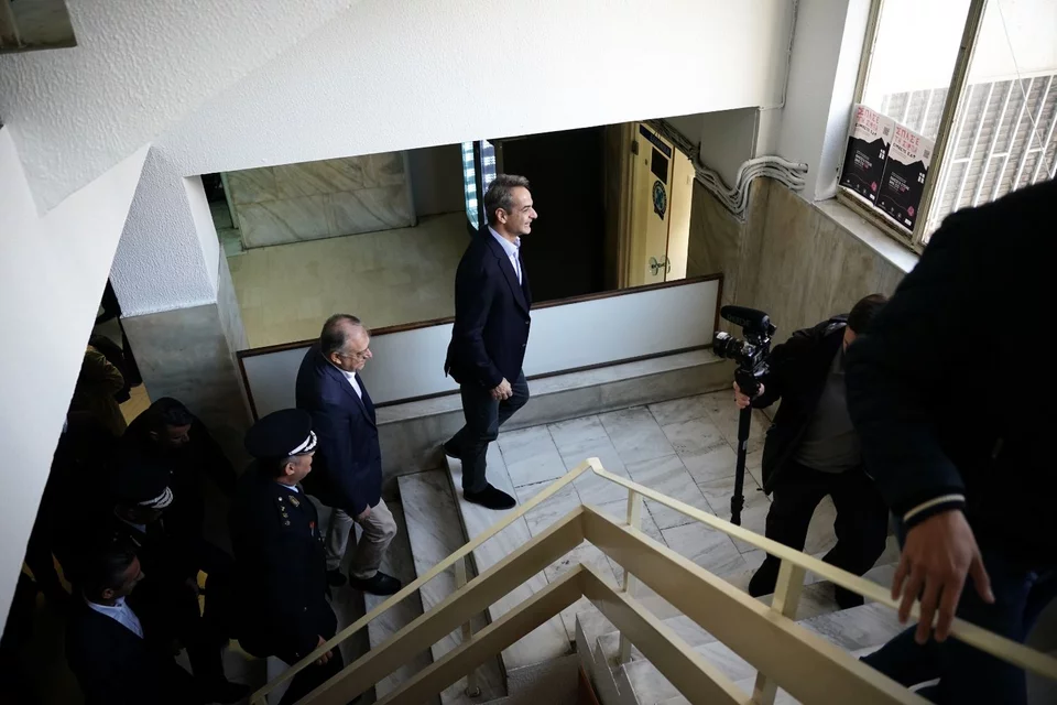 Κυριάκος Μητσοτάκης από αστυνομικό τμήμα Καλλιθέας: «Οι γυναίκες πρέπει να αισθάνονται ασφαλείς»