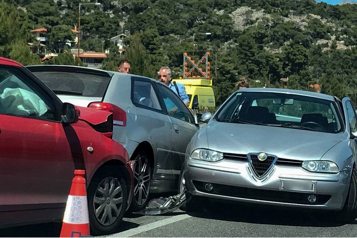 Θεσσαλονίκη: Μποτιλιάρισμα στον Περιφερειακό μετά από σύγκρουση πέντε αυτοκινήτων