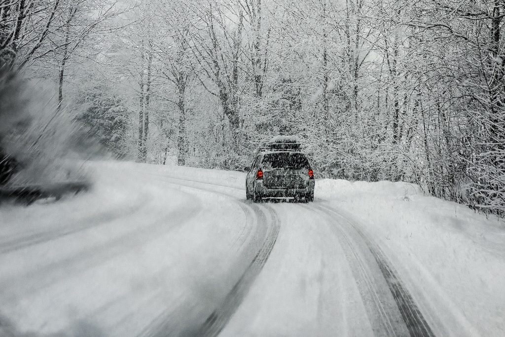 Δείτε γιατί τον χειμώνα αλλάζει η… συμπεριφορά του αυτοκινήτου σας