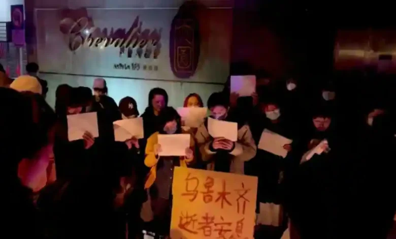 Διαμαρτυρίες σε ολόκληρη την Κίνα κατά του Σι Τζινπίνγκ – «Πείτε όχι στο κλείδωμα – Ναι στην ελευθερία» (βίντεο)
