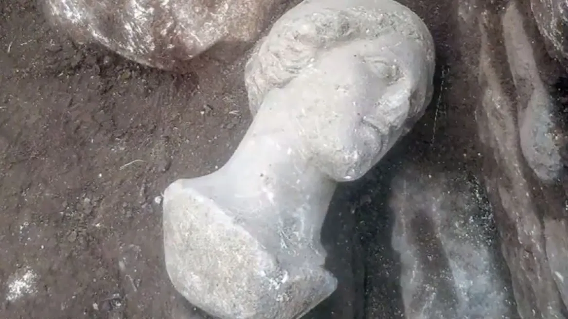 Λέσβος: Σπουδαία αρχαιολογικά ευρήματα από την ανασκαφή στην αρχαία Άντισσα (φώτο-βίντεο)