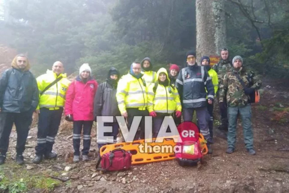 Εύβοια: Δείτε εικόνες από την επιχείρηση διάσωσης 30χρονου τραυματία στην Δίρφυ (βίντεο)