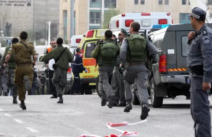 Δεύτερος θάνατος από τη διπλή βομβιστική επίθεση σε στάσεις λεωφορείων στην Ιερουσαλήμ