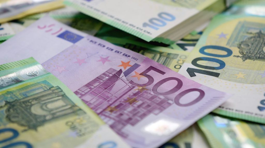 Οι λογαριασμοί 47 ατόμων δεσμεύτηκαν για απάτη γνωστής ελληνικής εταιρείας σε βάρος της ΕΕ