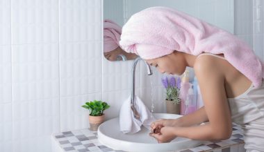 Περιποίηση προσώπου: Δείτε τι συμβαίνει στο δέρμα σας όταν το πλένετε με κρύο νερό
