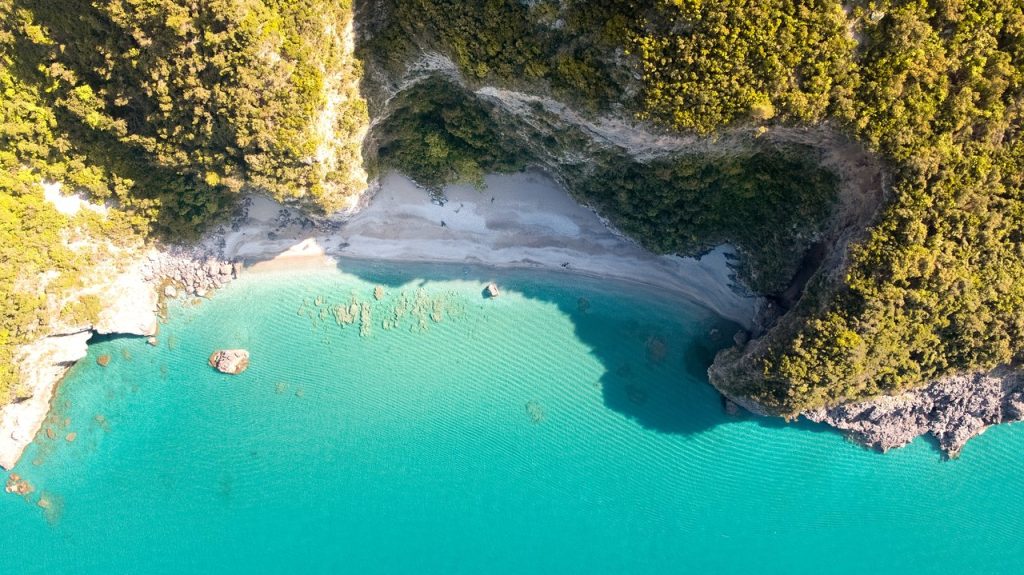 Η παραλία Χιλιαδού της Εύβοιας, διεκδικεί το European Film Location Award 2022